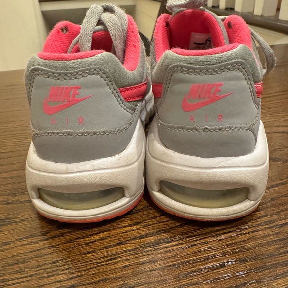 Nike Kids' Sneakers in Gray and Pink - Picture 4 of 5